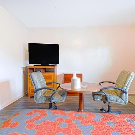 Manor Motel By Oyo Near Oak Brook Chicago Westchester Hillside Bagian luar foto