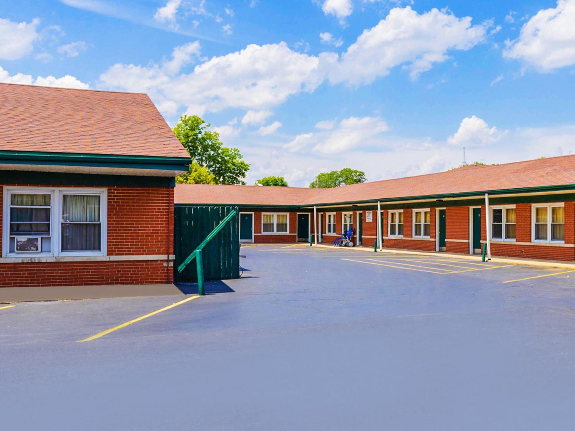 Manor Motel By Oyo Near Oak Brook Chicago Westchester Hillside Bagian luar foto